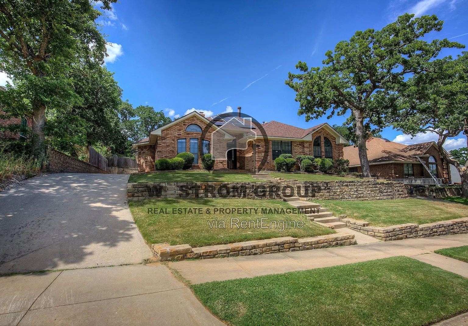 4 bed, 2.5 bath, 2256 sqft, $3,445 — Photo 2