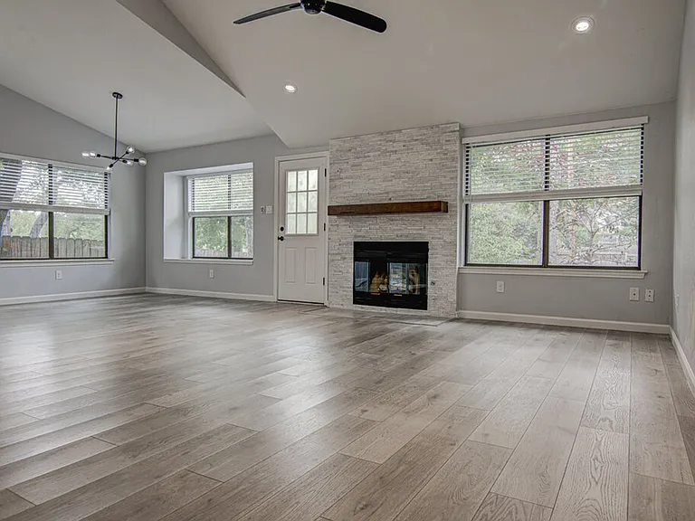 13005 Muldoon Dr — Photo 5