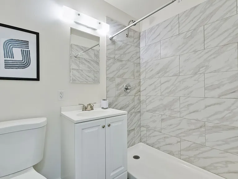 193 Redwood Avenue — Photo 25