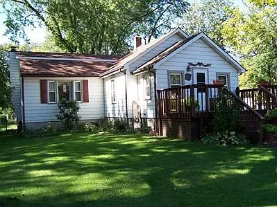 1960 Vanderburg St photo 1