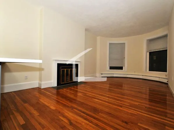 823 Beacon St, Boston, MA