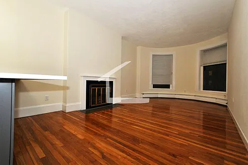 823 Beacon St #6 Photo 1