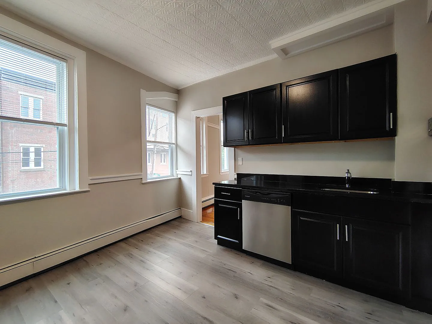 142 Gove St, East Boston — Photo 3