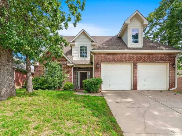 523 Mattie Ln, Lake Dallas, TX 75065