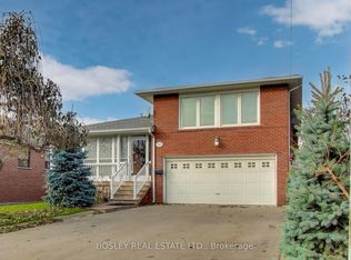 30 Jane Osler Blvd, Toronto, ON M6A 1W7