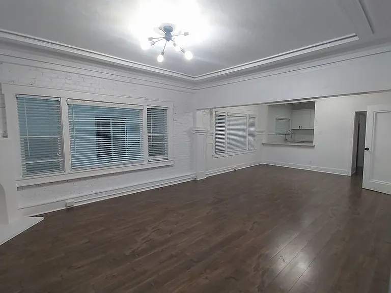 1325-1333 E Ocean Blvd — Photo 2