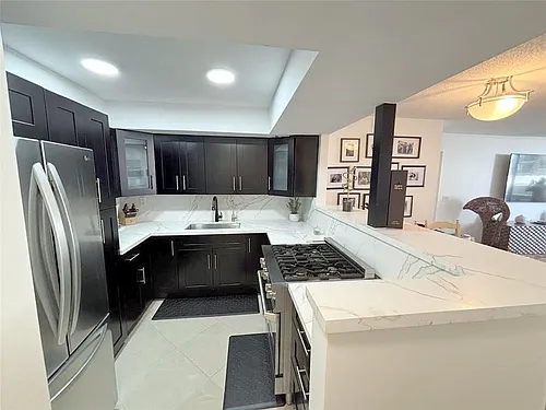 3140 S Ocean Dr Photo 1
