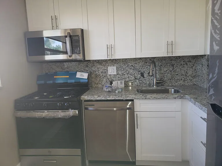 13100 SW 92nd Ave #Penthouse A-01 — Photo 6