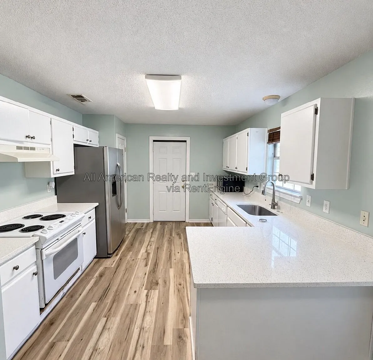 3 bed, 2.0 bath, 1281 sqft, $2,150 — Photo 4