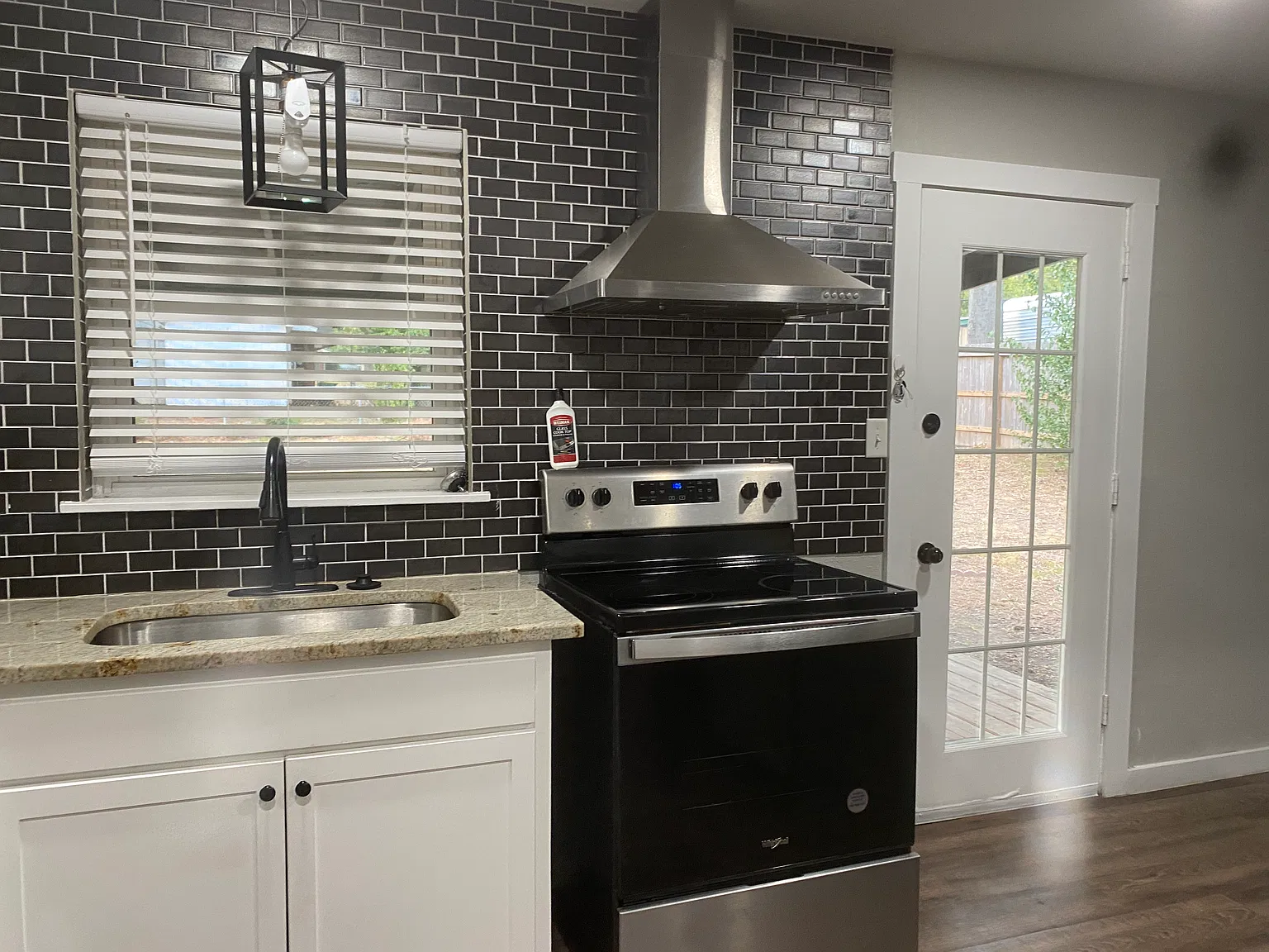 4 bed, 1464 sqft, $1,700 — Photo 3
