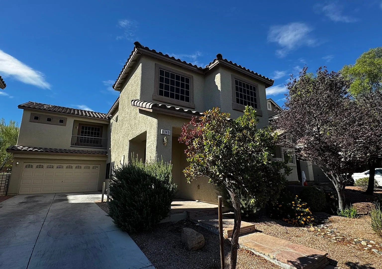 Upscale Executive Living — Photo 1