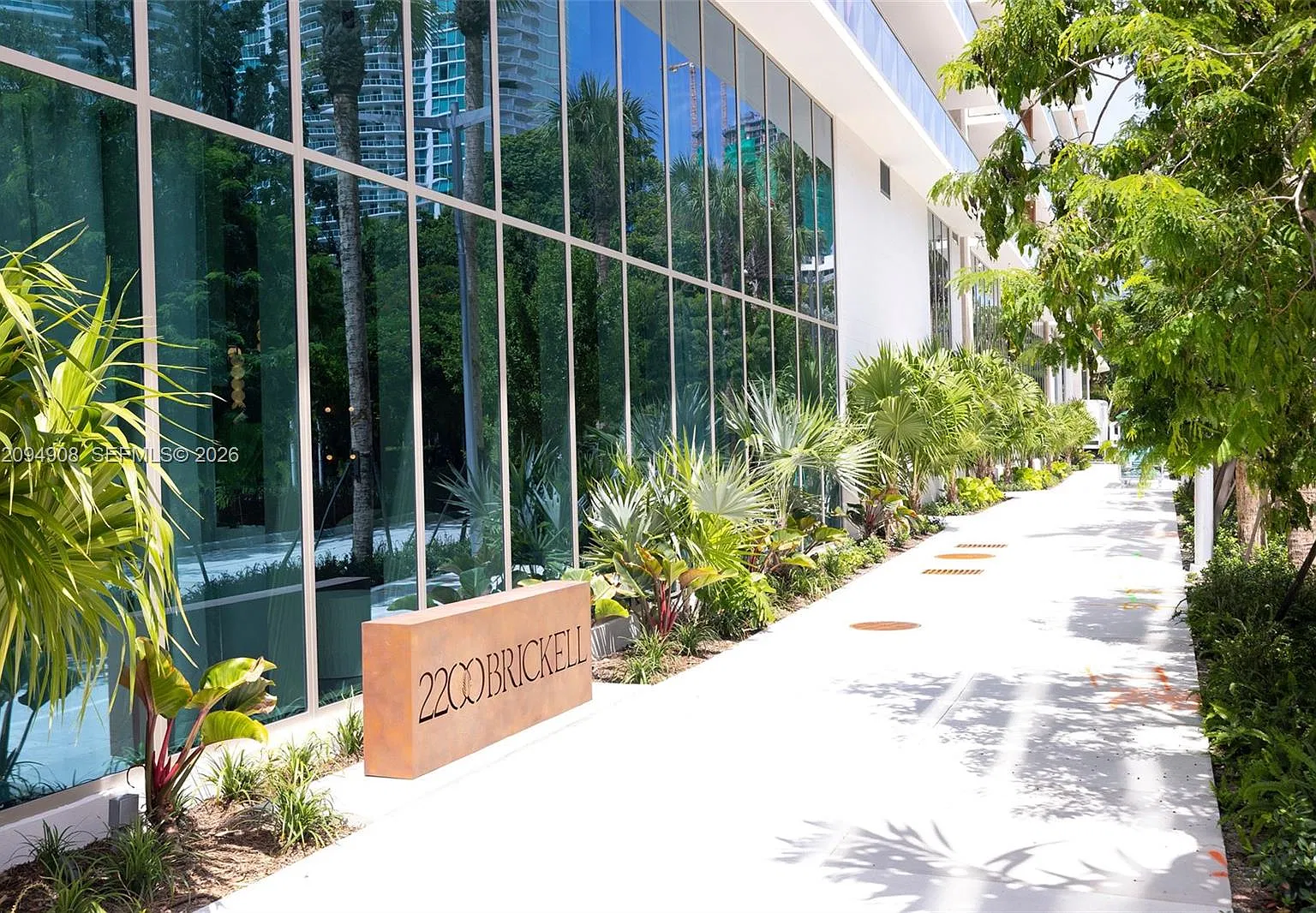 2200 Brickell Avenue — Photo 4