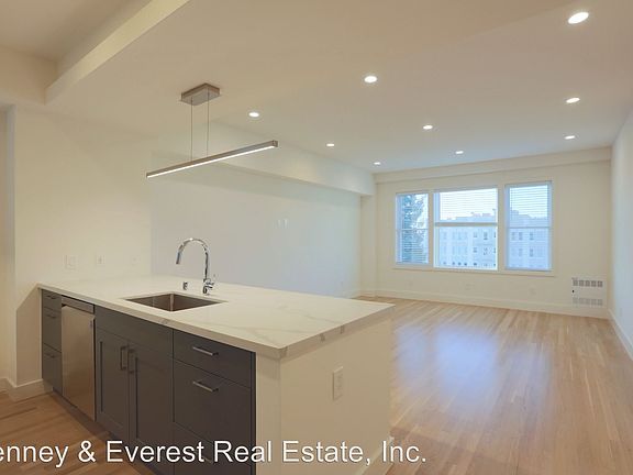 4th image of 1740 Broadway APT 404