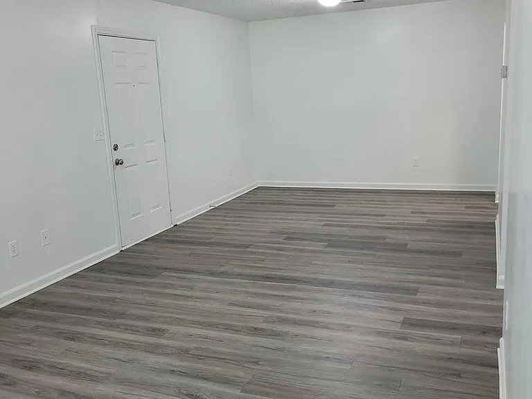 Arlington Apartments — Photo 111
