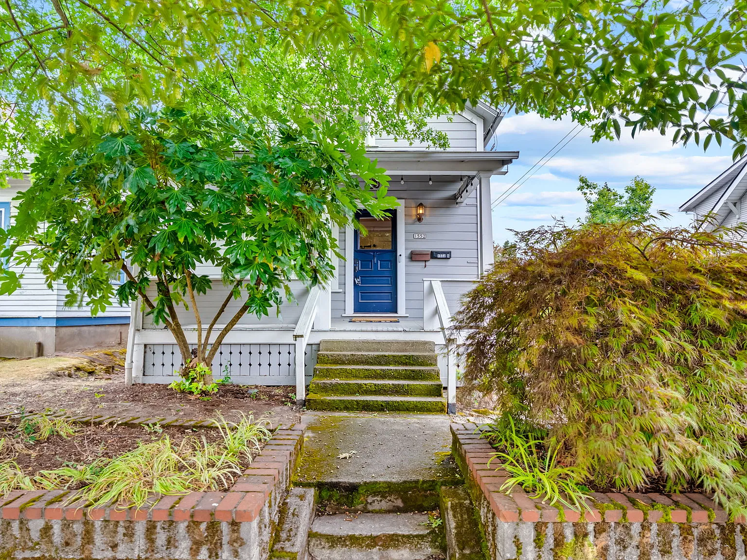 4 bed, 2400 sqft, $4,200 — Photo 1
