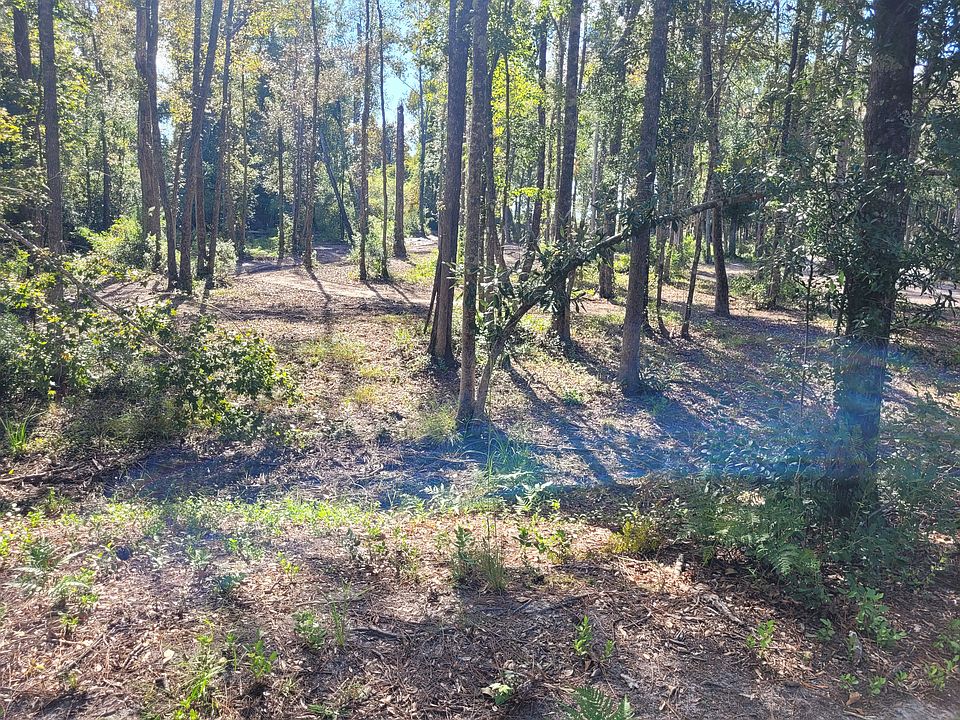 1st image of 21 Robin Blvd