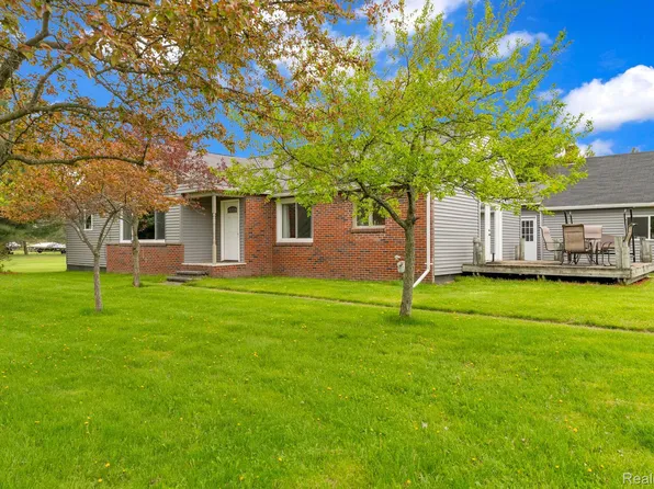 4086 Jeddo Rd, Lakeport, MI 48059