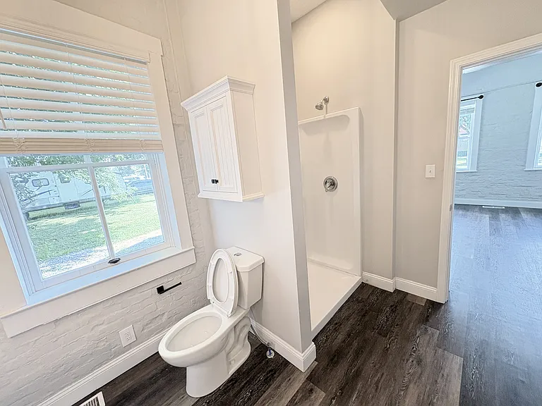 507 E Church St — Photo 11