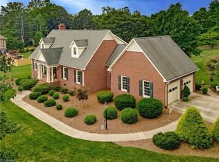 2640 Burke Farm Rd, Clemmons, NC 27012