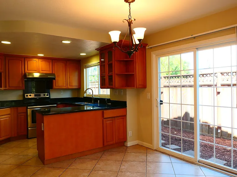 33975 Frederick Ln — Photo 9