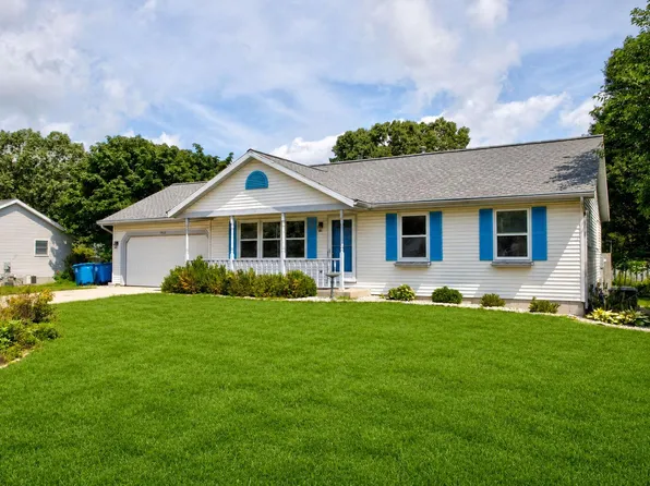 15469 Mercury Dr, Grand Haven, MI 49417
