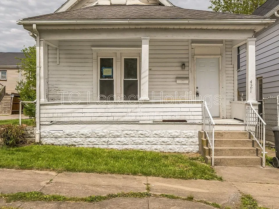 421 Walnut Ave