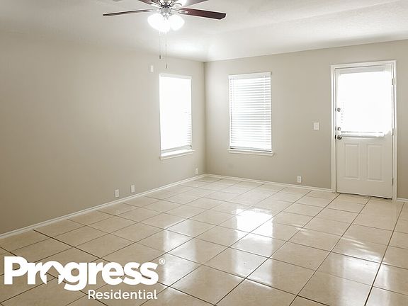 4th image of 14907 Sugar Stone Dr