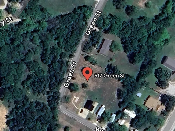 517 Green St, Bowie, TX 76230