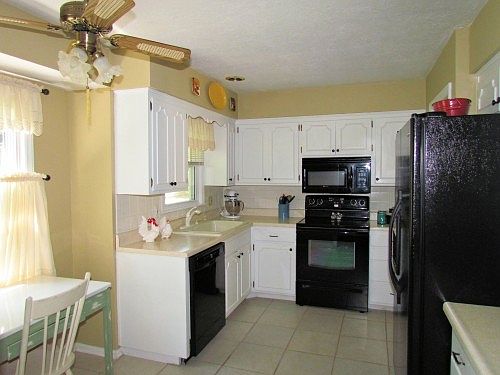 5th image of 10815 W 96th Pl