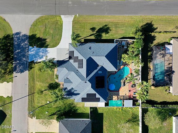 4th image of 63 Langdon Dr