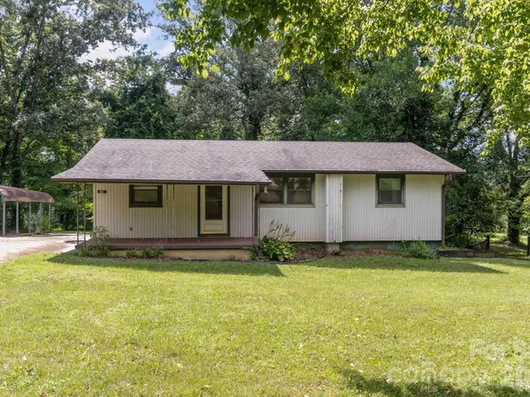 43 Open Valley Rd, Marion, NC 28752
