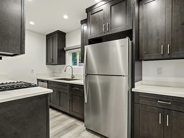 410 Lucas Ave #C — Photo 5