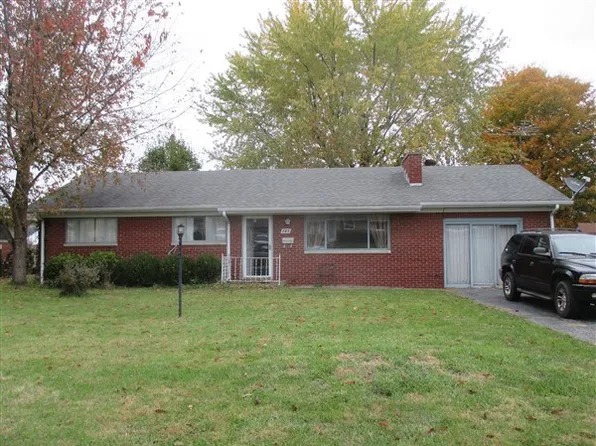 121 W Bruce St, Salem, IN 47167