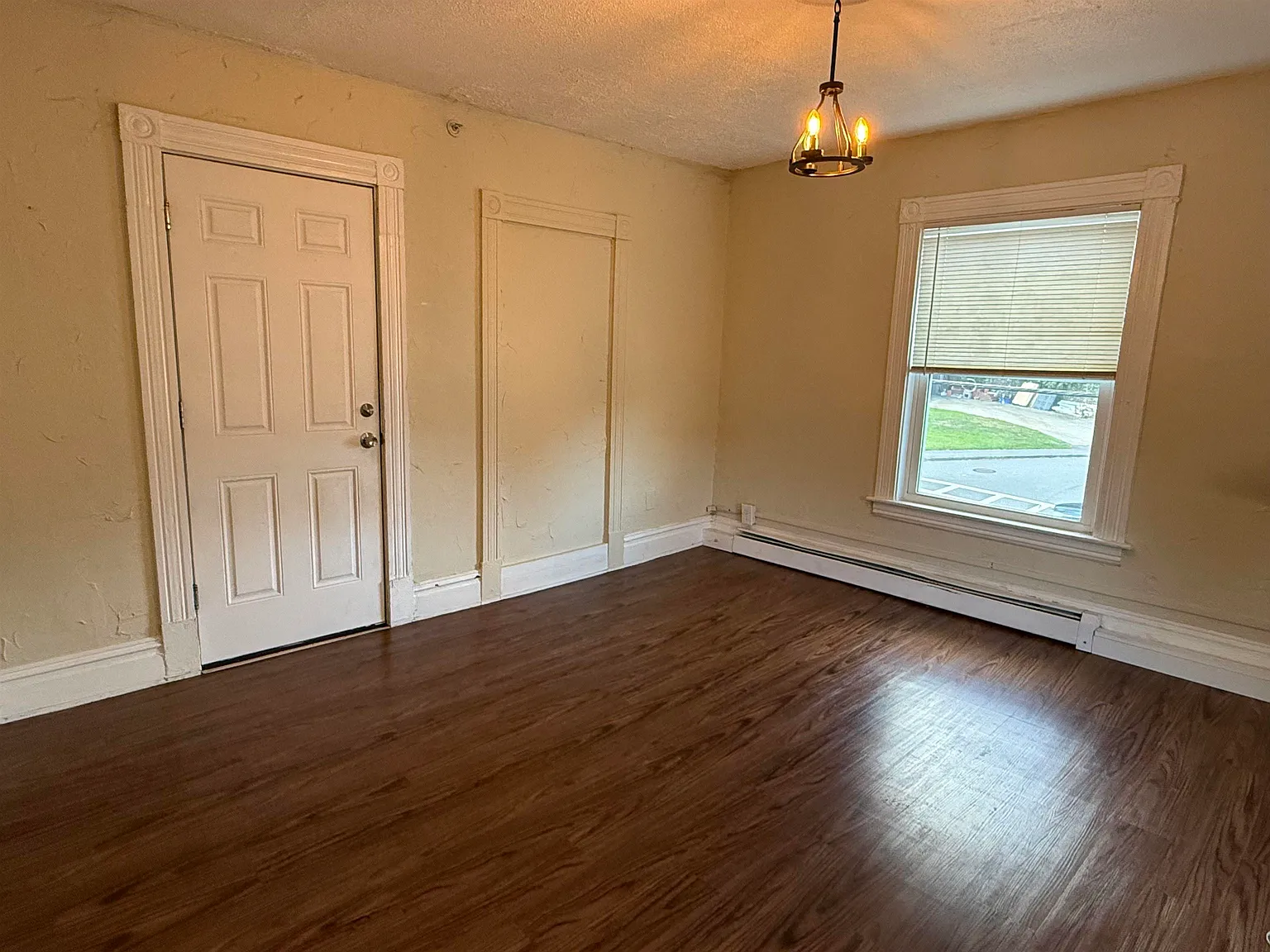 Studio, 1.0 bath, 405 sqft, $1,500 — Photo 2
