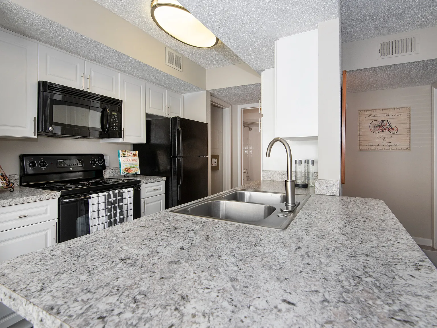 Avana Bellemeade — Photo 1