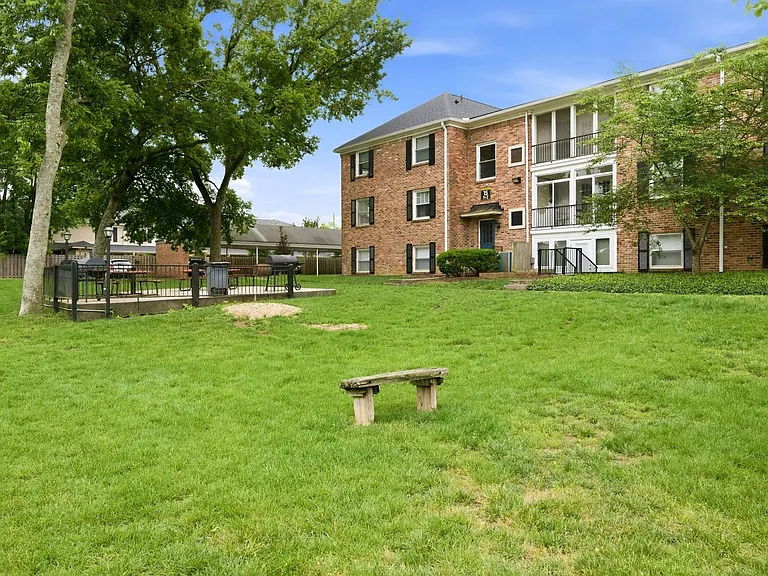 5025 Hillsboro Pike #14A — Photo 3