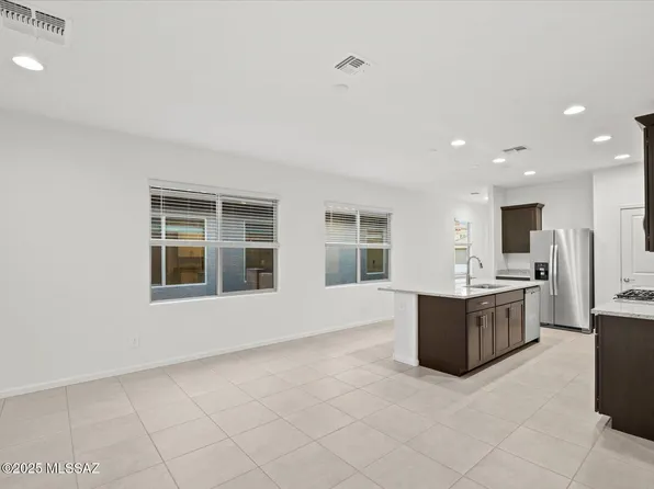 6974 W Sweetshade Ln, Pima County, AZ 85757