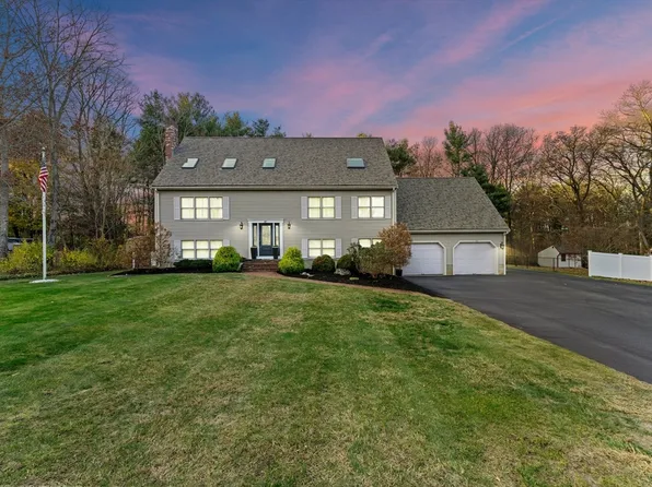 30 Tuckoosa Cir, Bridgewater, MA 02324