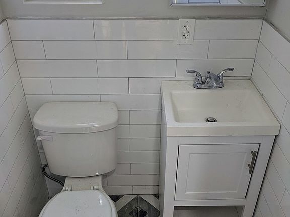 5th image of 10024 87th Ave