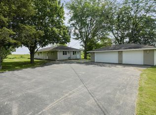 34819 47th St, Burlington, WI 53105