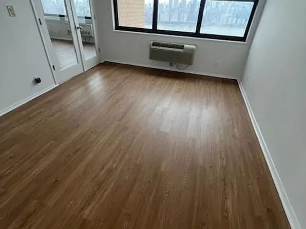 7002 Blvd East image 13 of 35