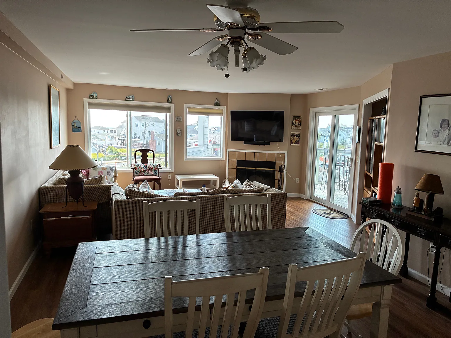 3 bed, 1600 sqft, $3,100 — Photo 3