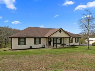 3411 Lynch Rd, Pacific, MO 63069