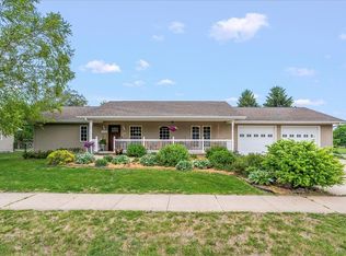 1700 4th Ave NW, Waverly, IA 50677