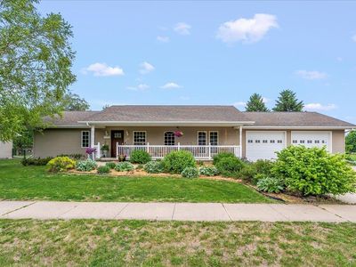 1700 4th Ave NW, Waverly, IA, 50677