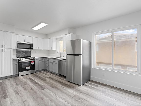 2nd image of 323 14th St