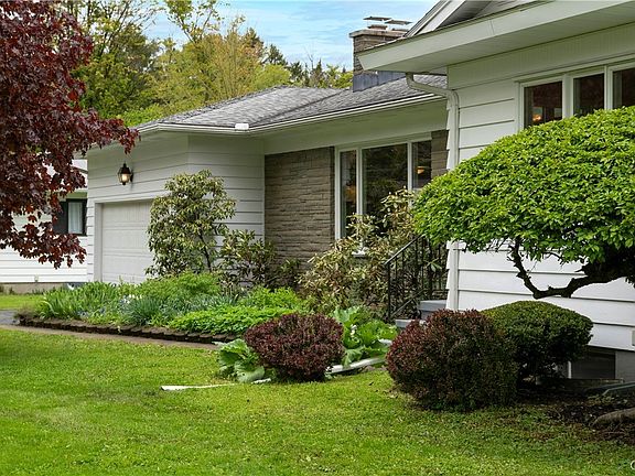 2nd image of 7 Knollwood Rd