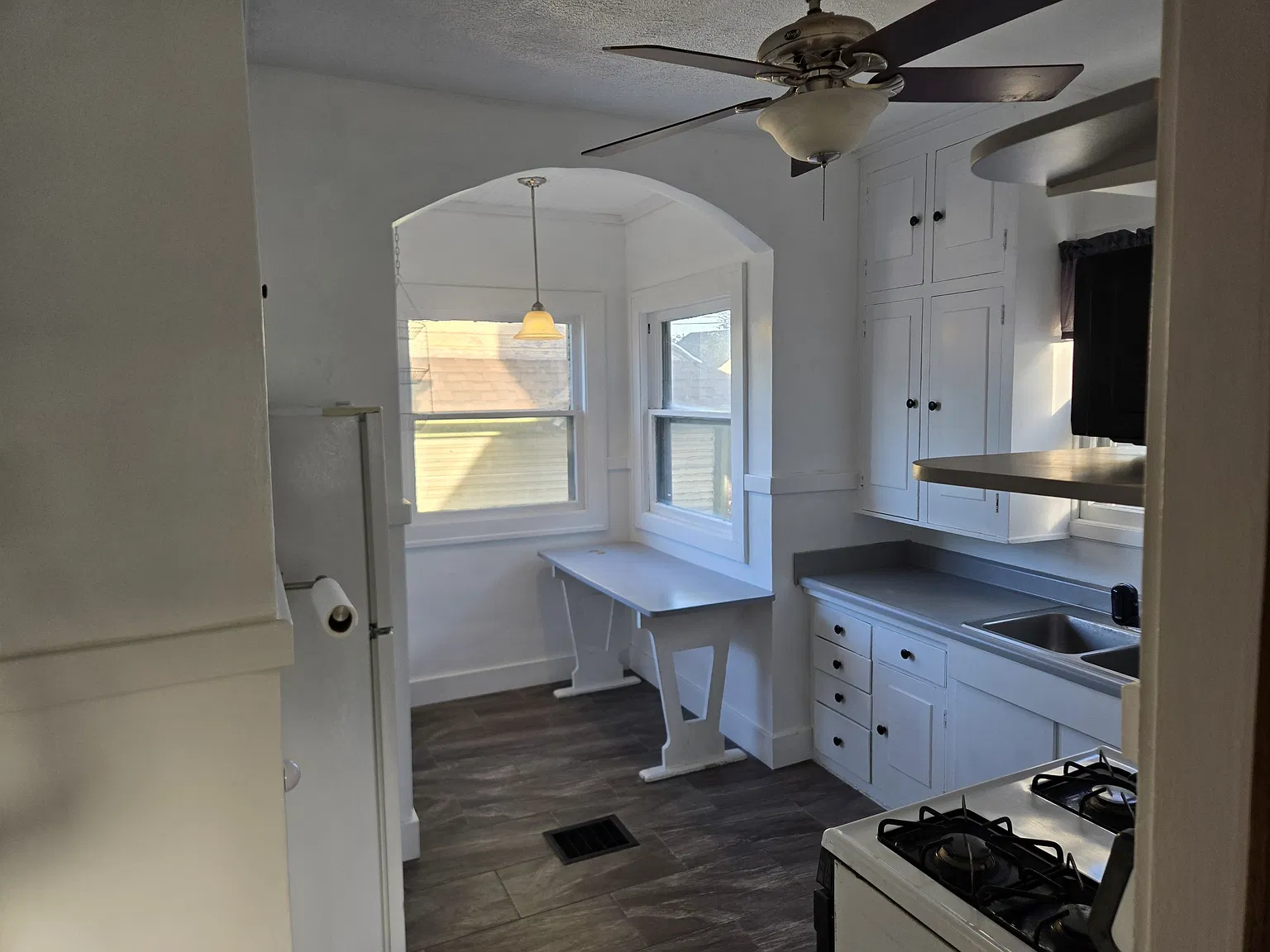 3 bed, 1382 sqft, $1,600 — Photo 1