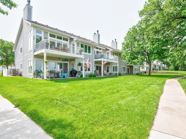 24094 187th St Unit 9, Spirit Lake, IA 51360