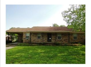 235 E Lincoln St, Greenwood, AR 72936